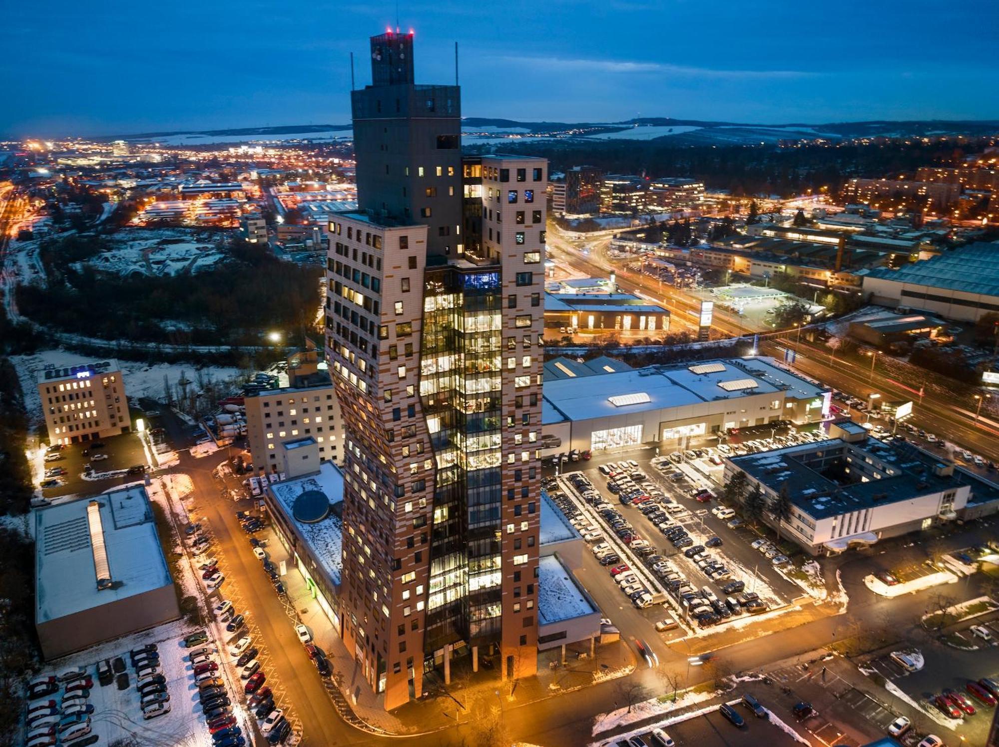 Az Tower Apartment *